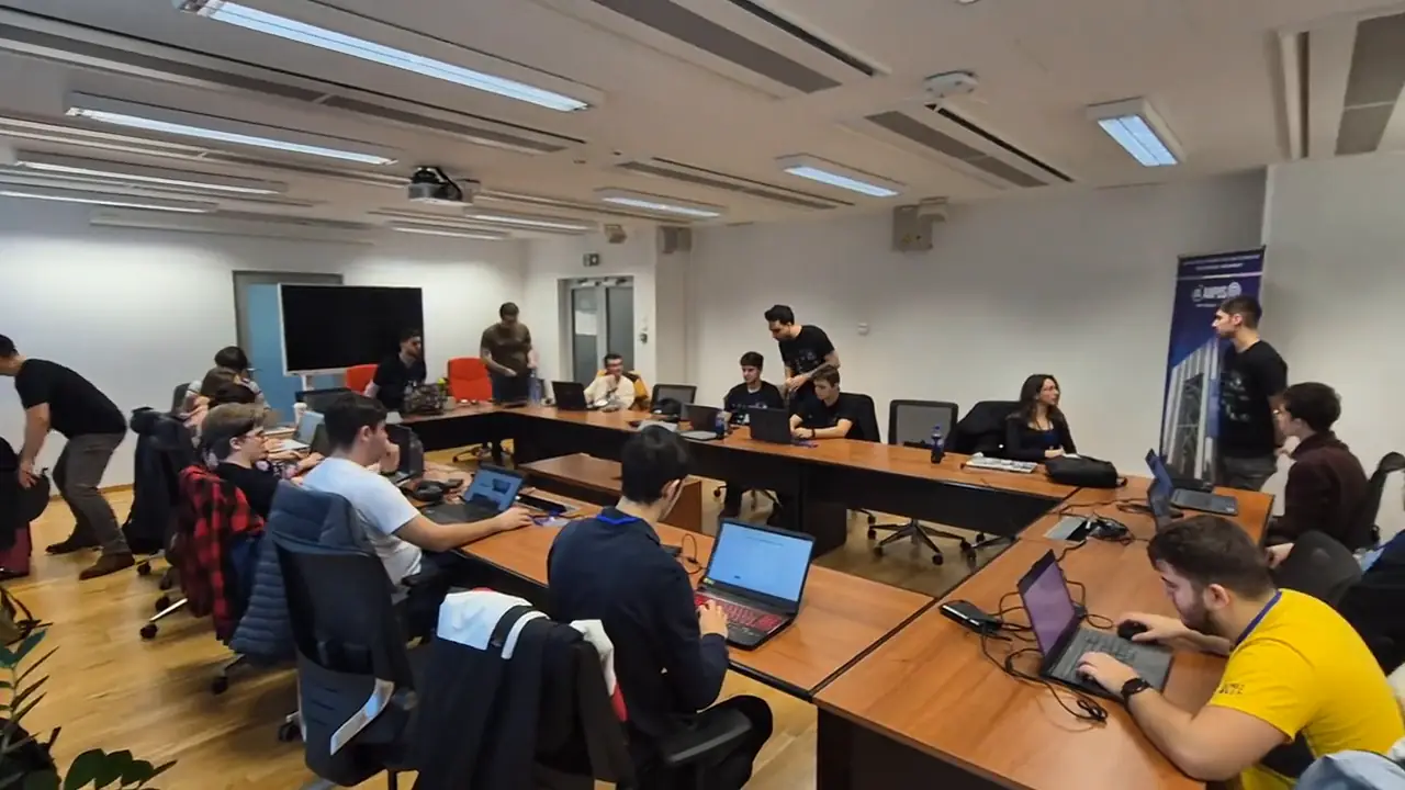 Video: around the hackathon floor at CAMPUS